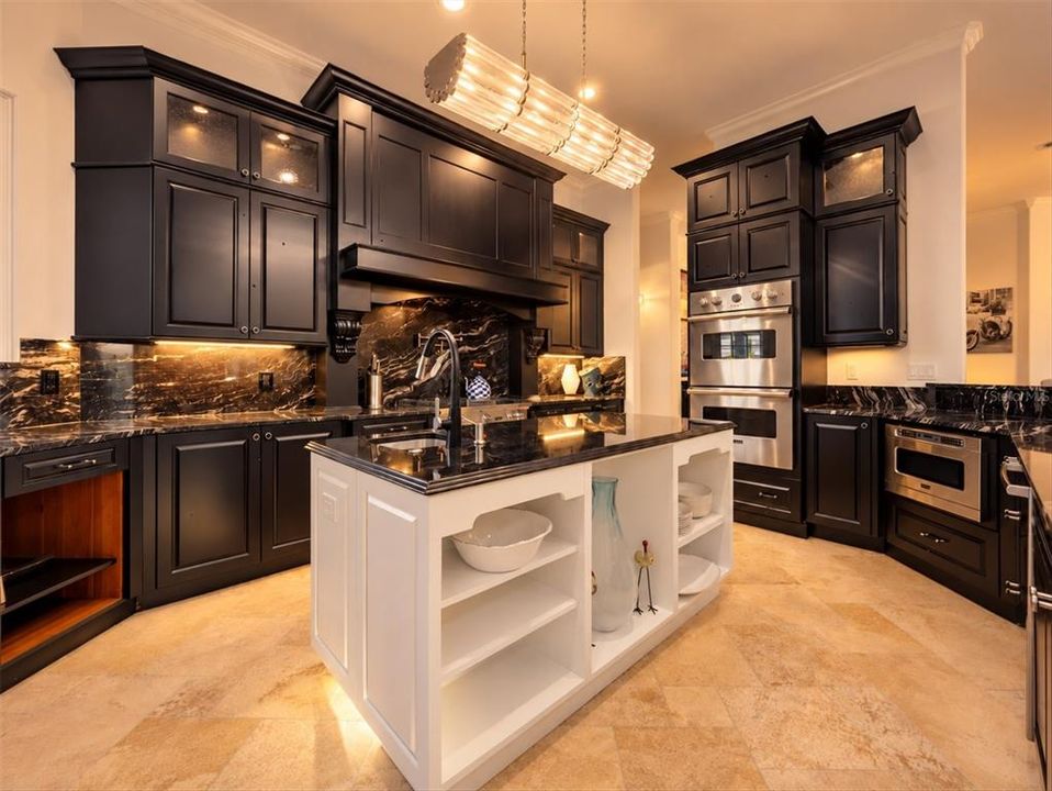 En Venta: $2,249,000 (4 camas, 4 baños, 3364 Pies cuadrados)