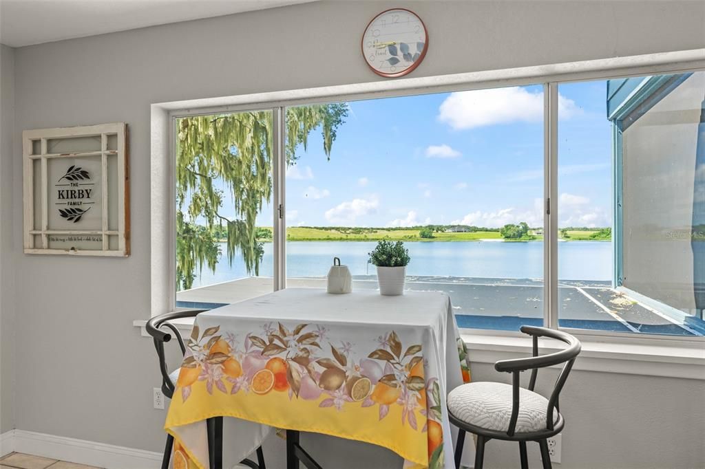 En Venta: $889,000 (4 camas, 3 baños, 2816 Pies cuadrados)