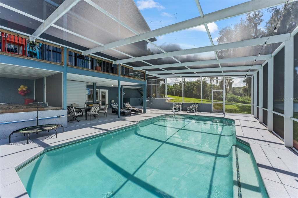 En Venta: $889,000 (4 camas, 3 baños, 2816 Pies cuadrados)