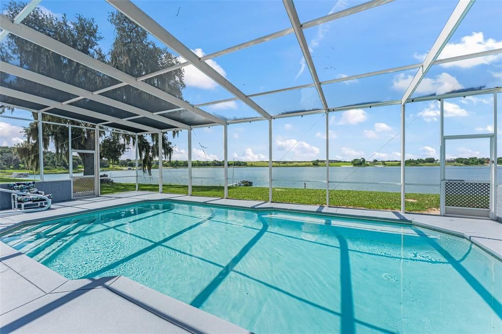 En Venta: $889,000 (4 camas, 3 baños, 2816 Pies cuadrados)