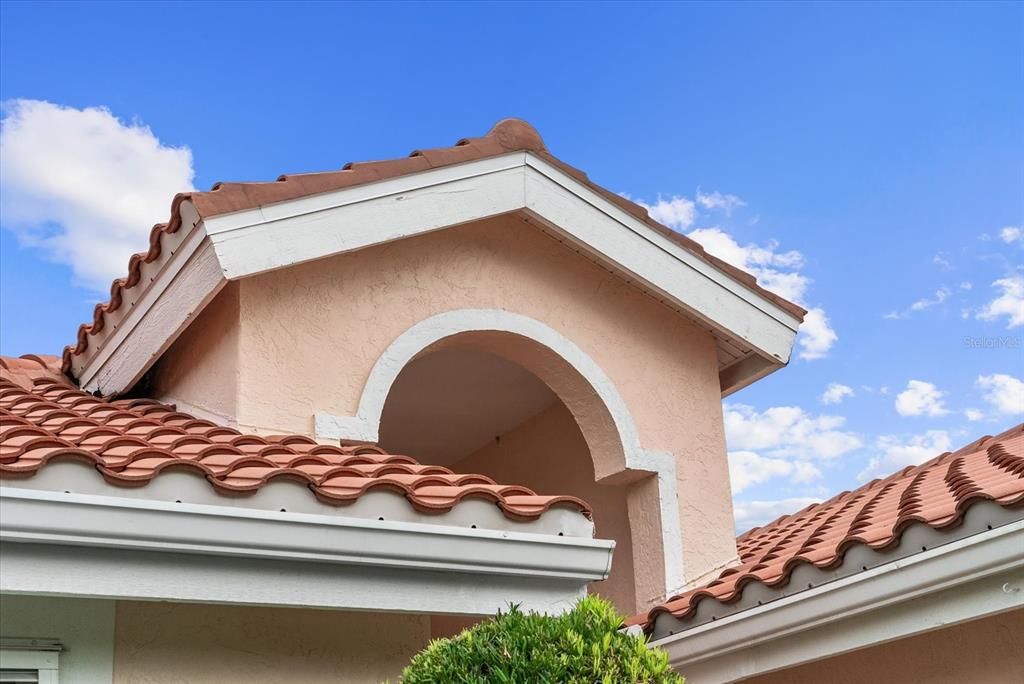 Activo con contrato: $549,900 (3 camas, 2 baños, 2003 Pies cuadrados)
