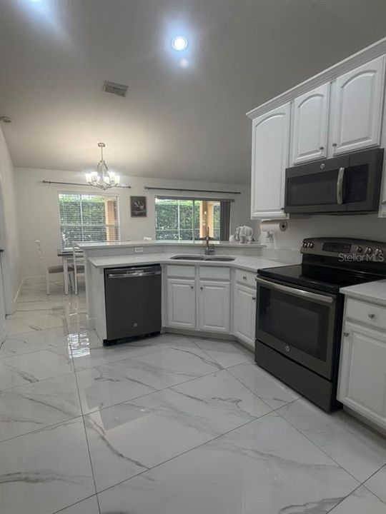 В аренду: $2,990 (3 спален, 2 ванн, 1686 Квадратных фут)
