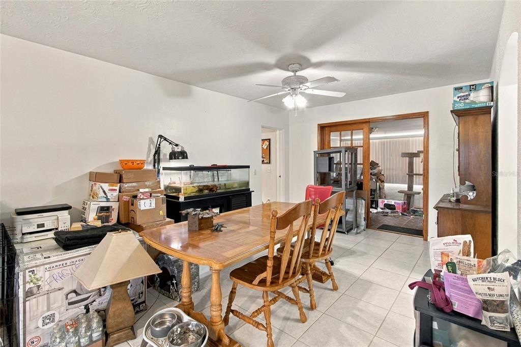 For Sale: $219,900 (3 beds, 1 baths, 1642 Square Feet)