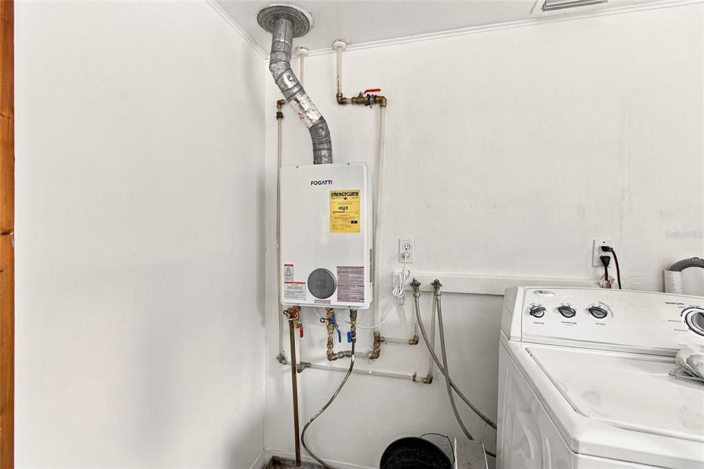 For Sale: $219,900 (3 beds, 1 baths, 1642 Square Feet)