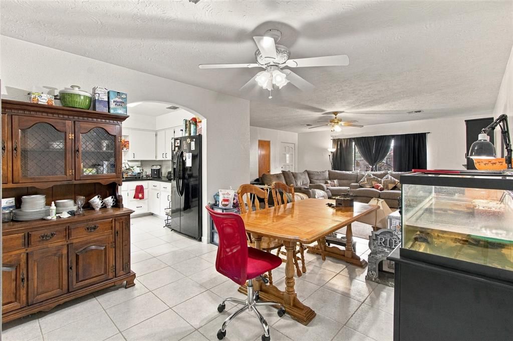 For Sale: $219,900 (3 beds, 1 baths, 1642 Square Feet)