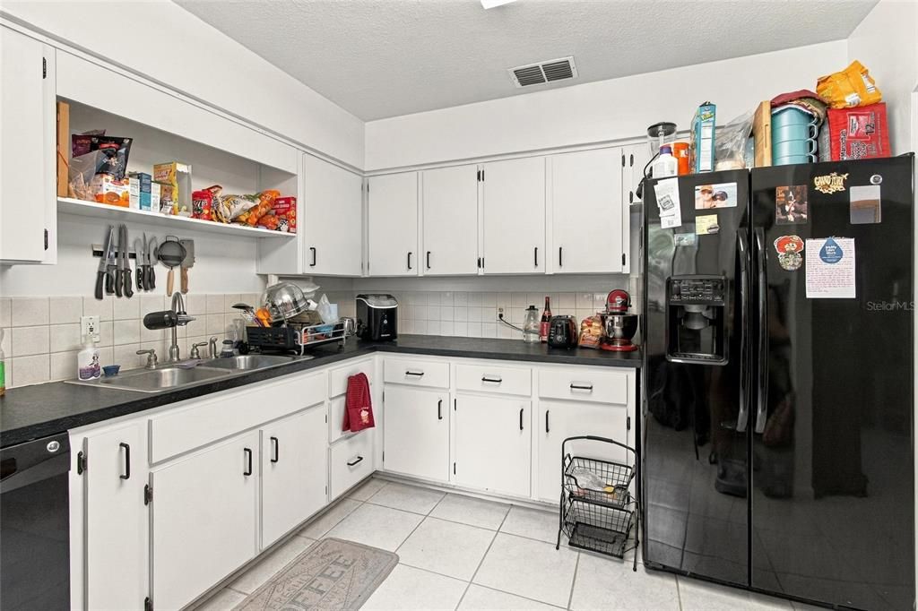 For Sale: $219,900 (3 beds, 1 baths, 1642 Square Feet)