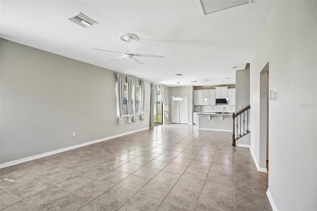 For Sale: $474,999 (4 beds, 2 baths, 2890 Square Feet)