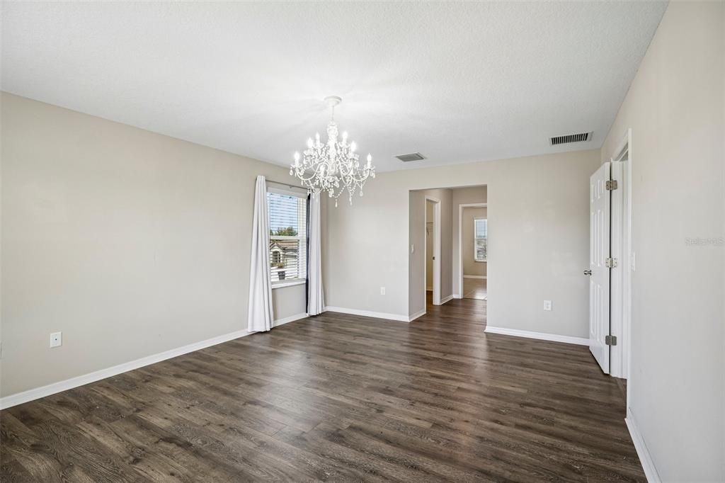 For Sale: $474,999 (4 beds, 2 baths, 2890 Square Feet)