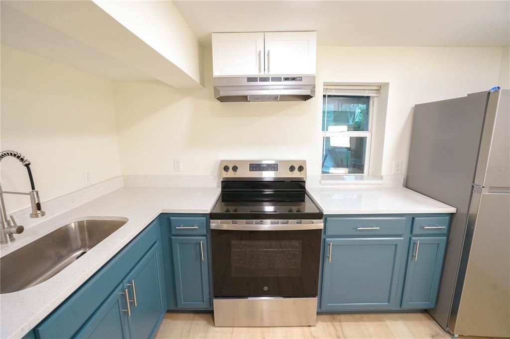 For Rent: $1,700 (2 beds, 1 baths, 600 Square Feet)