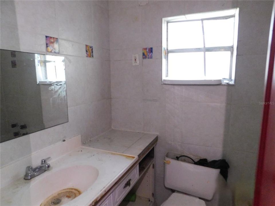 На продажу: $159,900 (4 спален, 3 ванн, 1953 Квадратных фут)