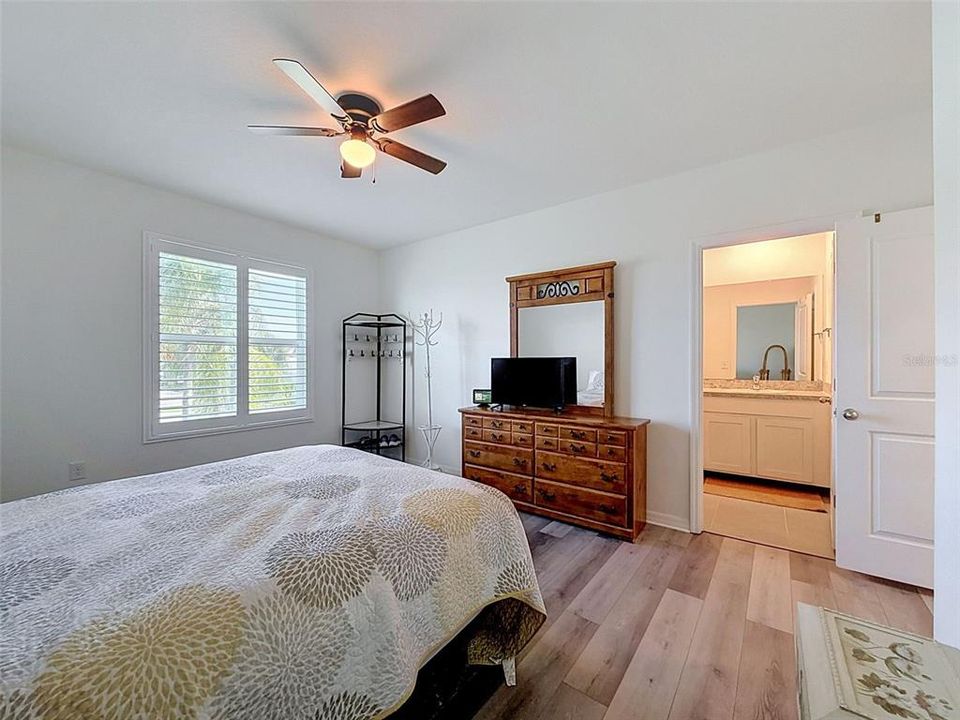 For Sale: $340,000 (3 beds, 2 baths, 1758 Square Feet)