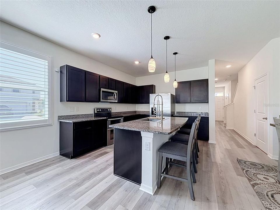 For Sale: $340,000 (3 beds, 2 baths, 1758 Square Feet)