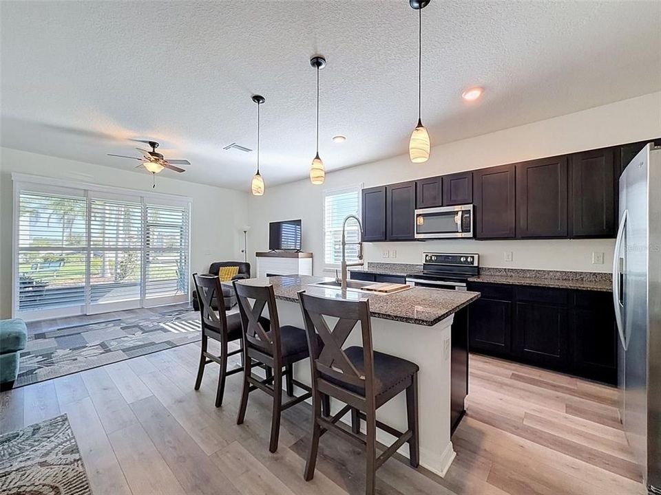 For Sale: $340,000 (3 beds, 2 baths, 1758 Square Feet)