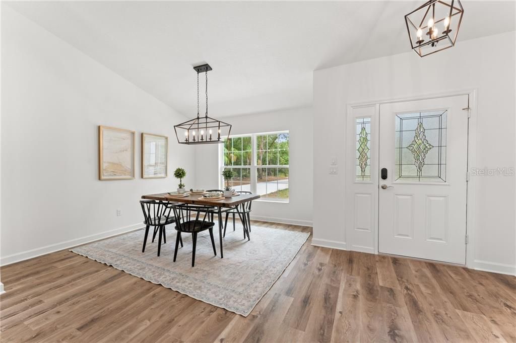 For Sale: $415,000 (4 beds, 2 baths, 1811 Square Feet)