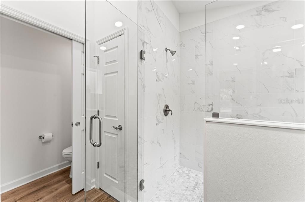 For Sale: $415,000 (4 beds, 2 baths, 1811 Square Feet)