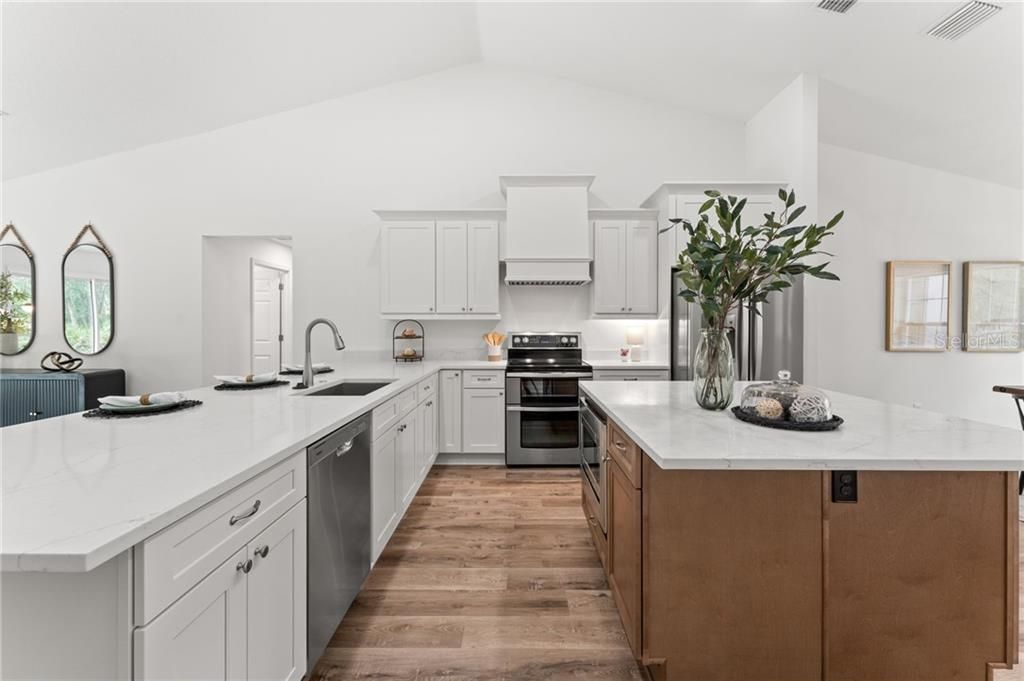 For Sale: $415,000 (4 beds, 2 baths, 1811 Square Feet)