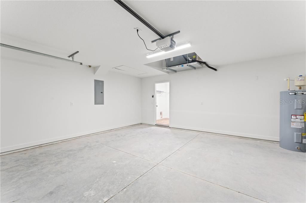 For Sale: $415,000 (4 beds, 2 baths, 1811 Square Feet)