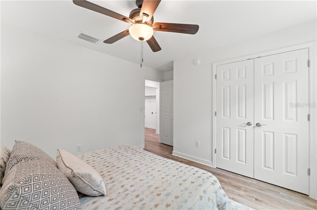 For Sale: $415,000 (4 beds, 2 baths, 1811 Square Feet)