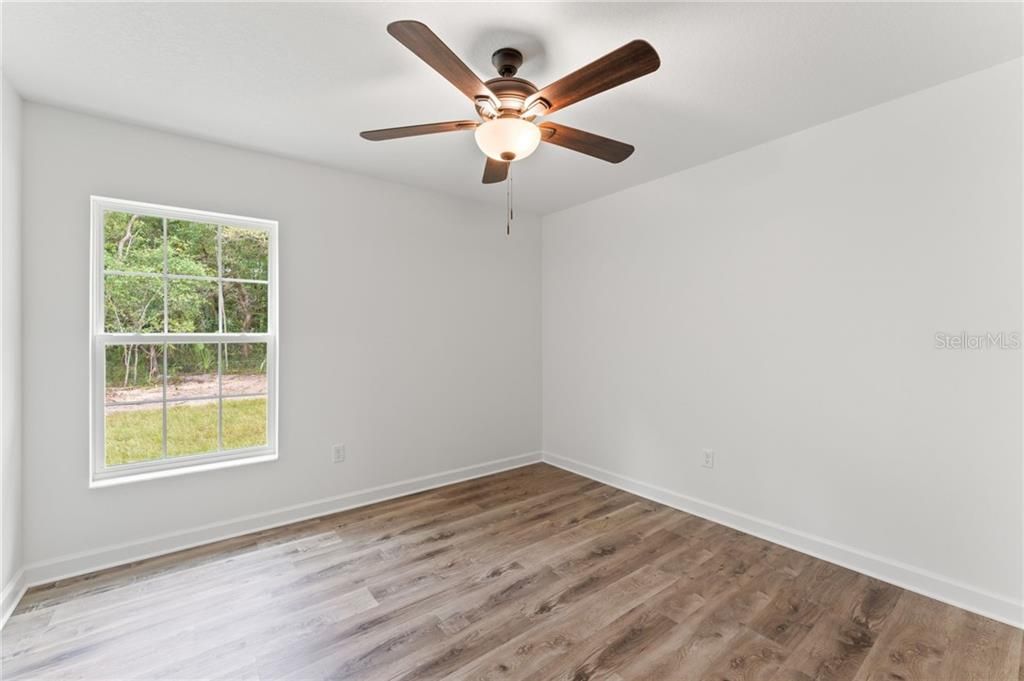 For Sale: $415,000 (4 beds, 2 baths, 1811 Square Feet)