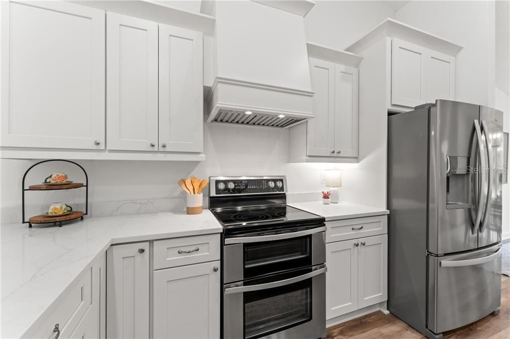 For Sale: $415,000 (4 beds, 2 baths, 1811 Square Feet)