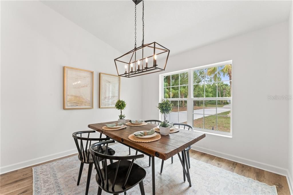 For Sale: $415,000 (4 beds, 2 baths, 1811 Square Feet)