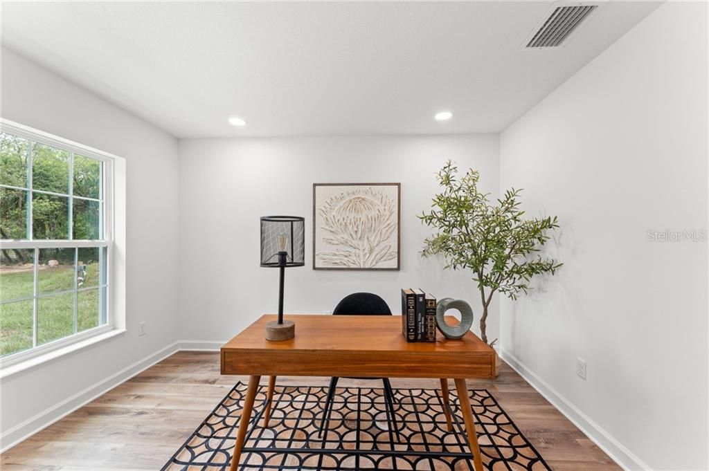 For Sale: $415,000 (4 beds, 2 baths, 1811 Square Feet)