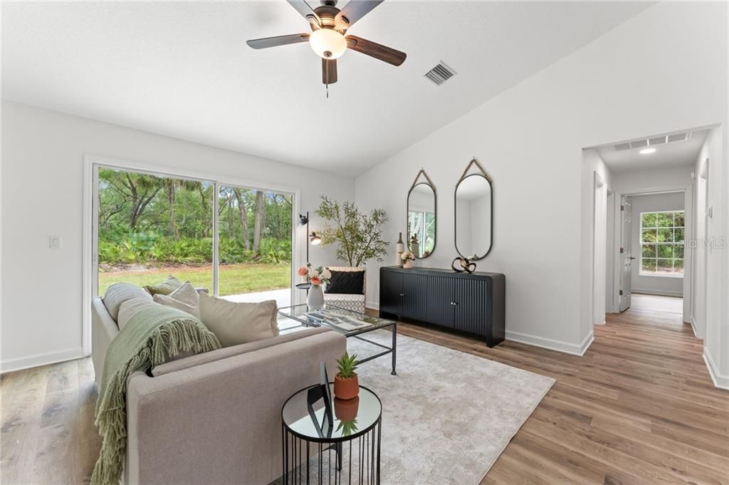 For Sale: $415,000 (4 beds, 2 baths, 1811 Square Feet)
