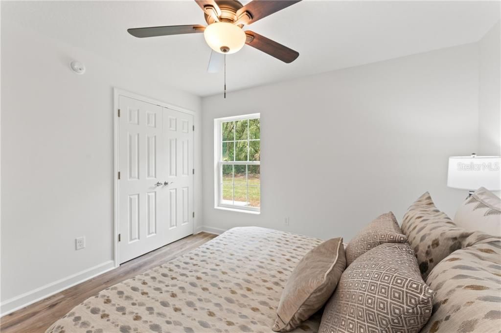For Sale: $415,000 (4 beds, 2 baths, 1811 Square Feet)