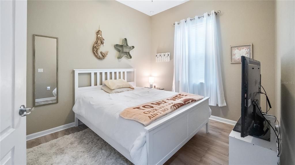 En Venta: $450,000 (5 camas, 3 baños, 2080 Pies cuadrados)