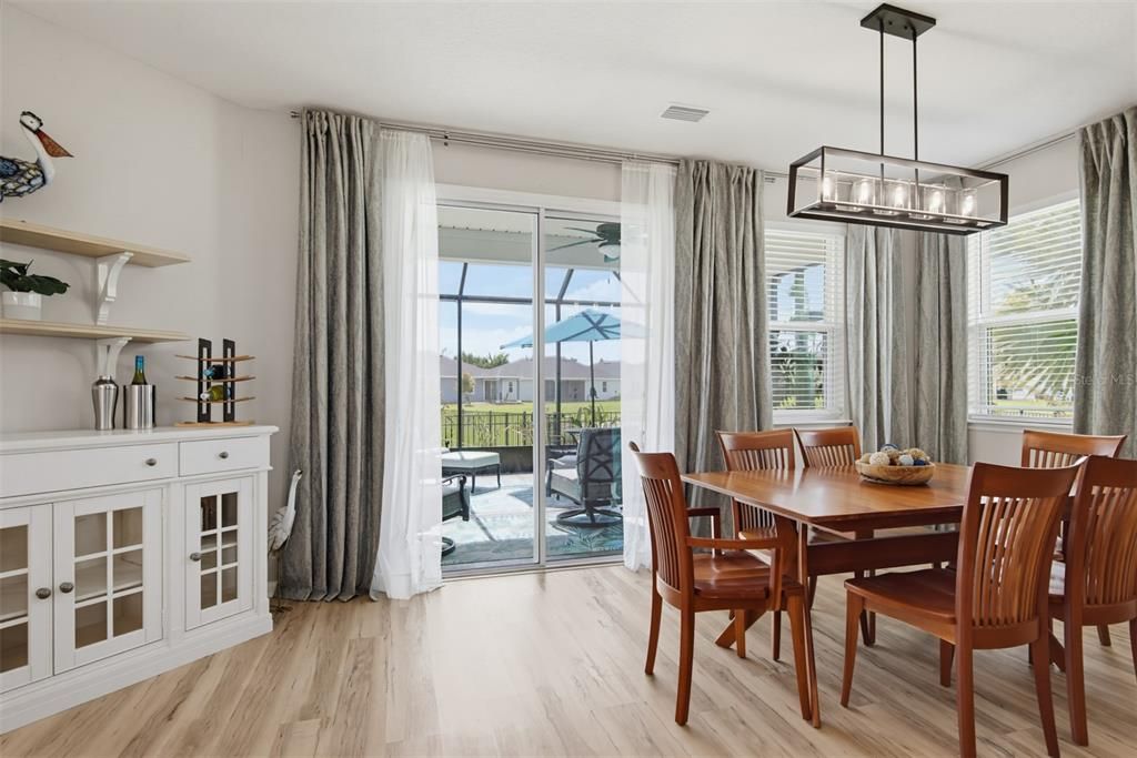 En Venta: $499,000 (4 camas, 2 baños, 2000 Pies cuadrados)