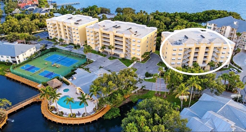 На продажу: $625,000 (3 спален, 2 ванн, 1937 Квадратных фут)