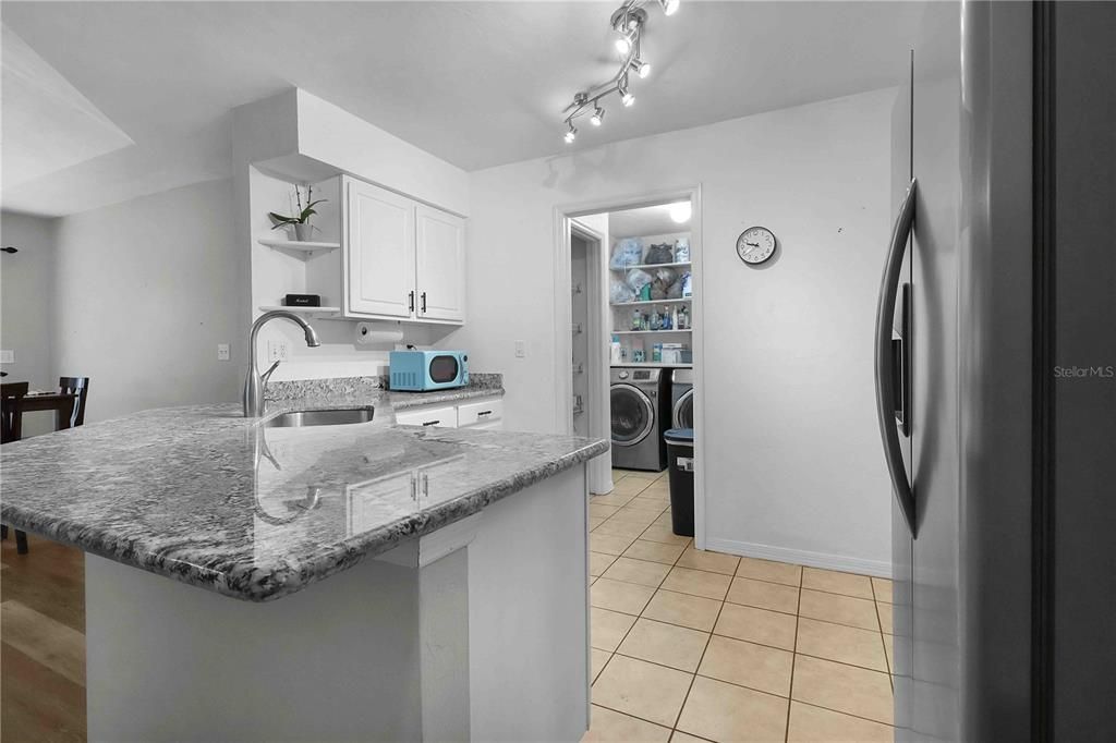 For Rent: $2,200 (2 beds, 2 baths, 1154 Square Feet)