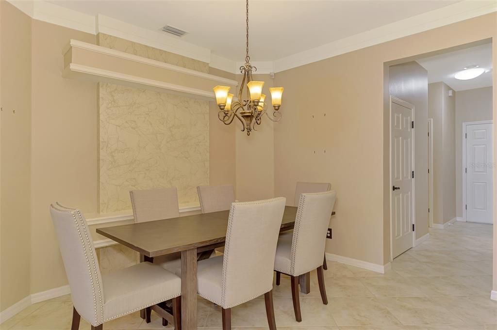 En Venta: $345,000 (2 camas, 2 baños, 1703 Pies cuadrados)