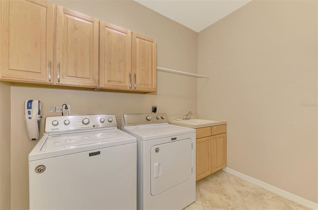 En Venta: $345,000 (2 camas, 2 baños, 1703 Pies cuadrados)