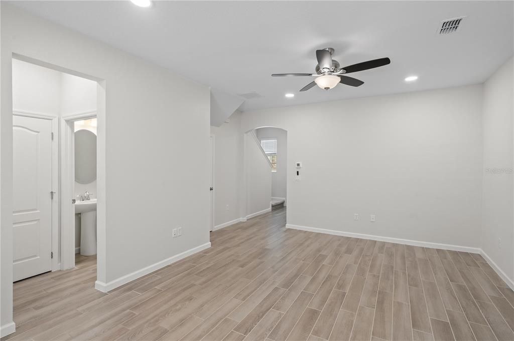 En Venta: $388,000 (3 camas, 2 baños, 1666 Pies cuadrados)