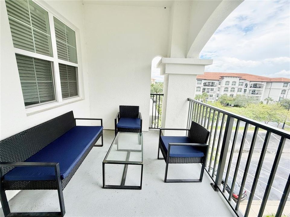 For Sale: $545,000 (3 beds, 2 baths, 1145 Square Feet)