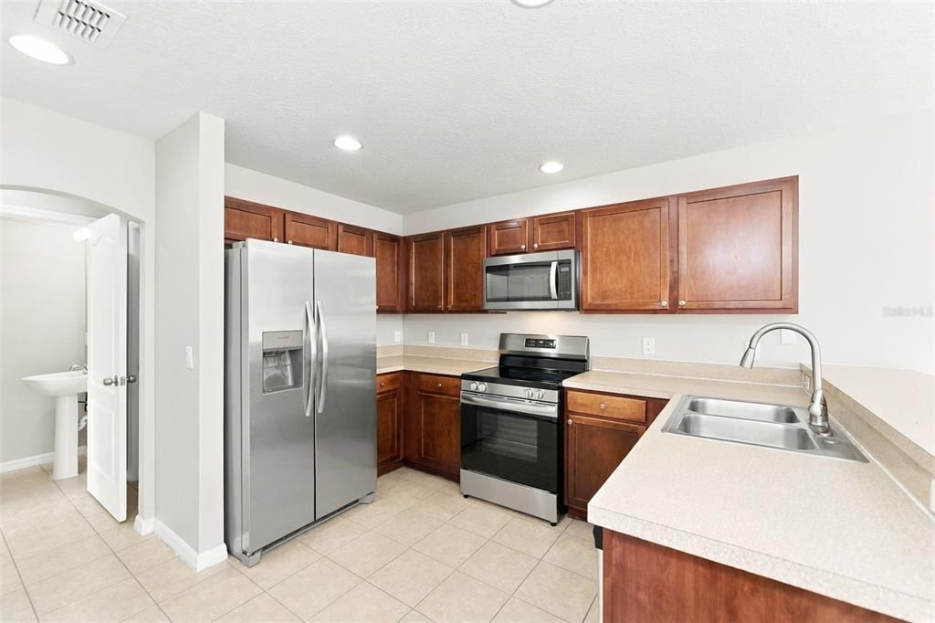 For Sale: $429,900 (3 beds, 2 baths, 1698 Square Feet)