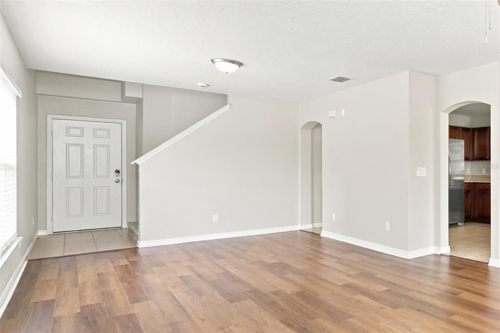 For Sale: $429,900 (3 beds, 2 baths, 1698 Square Feet)