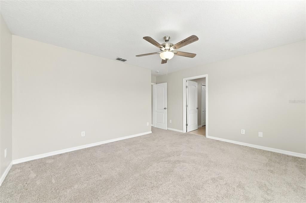 For Sale: $429,900 (3 beds, 2 baths, 1698 Square Feet)