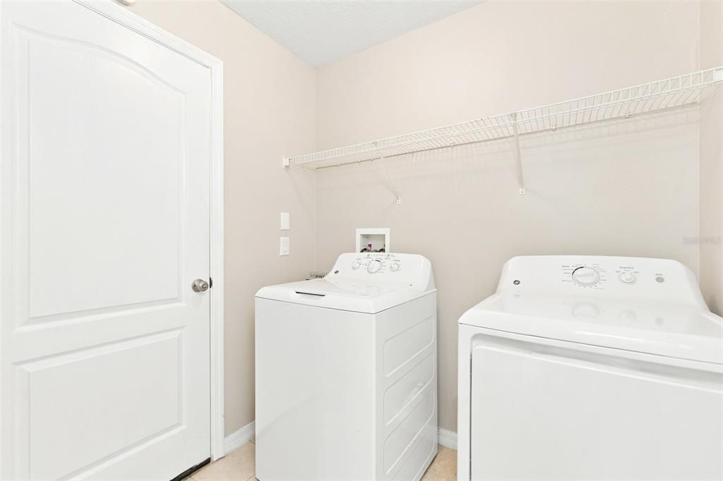 For Sale: $429,900 (3 beds, 2 baths, 1698 Square Feet)