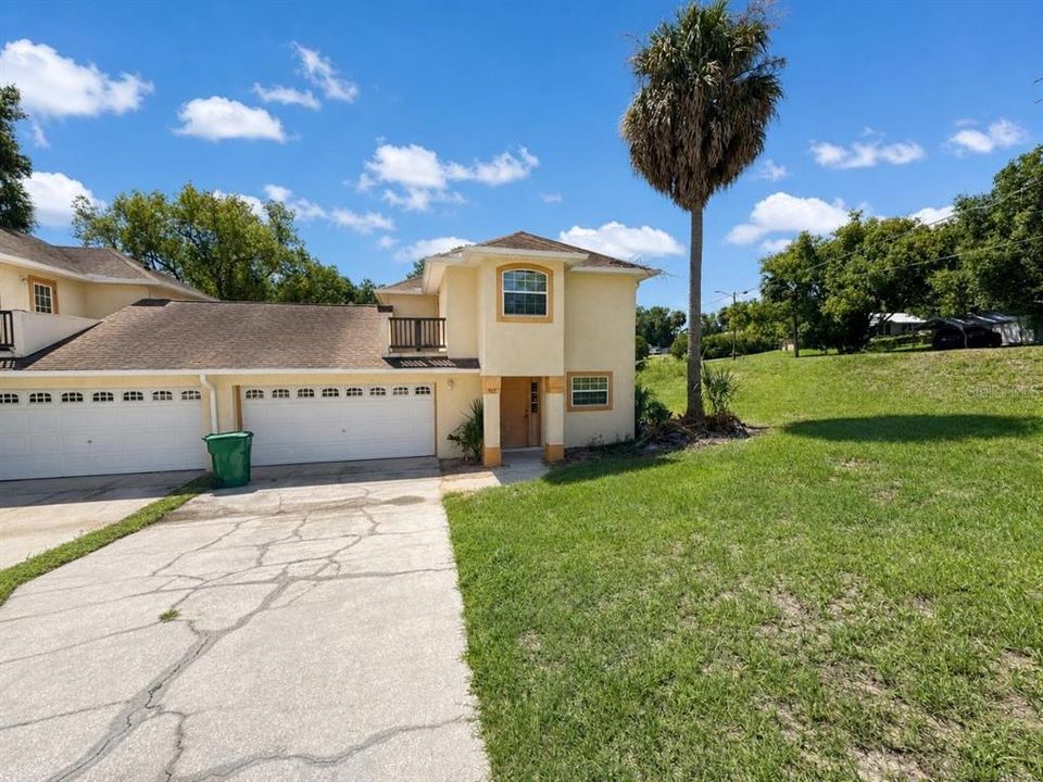 For Rent: $1,750 (3 beds, 2 baths, 2936 Square Feet)