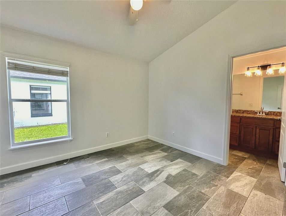 En Renta: $2,680 (4 camas, 3 baños, 1944 Pies cuadrados)