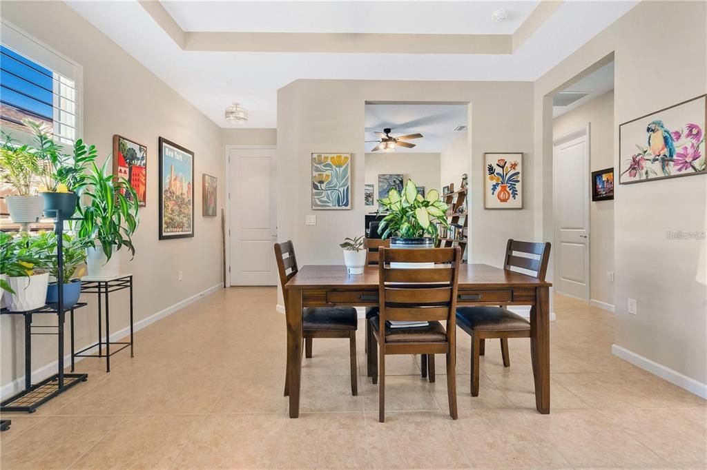 : $355,000 (2 贝兹, 2 浴室, 1510 平方英尺)