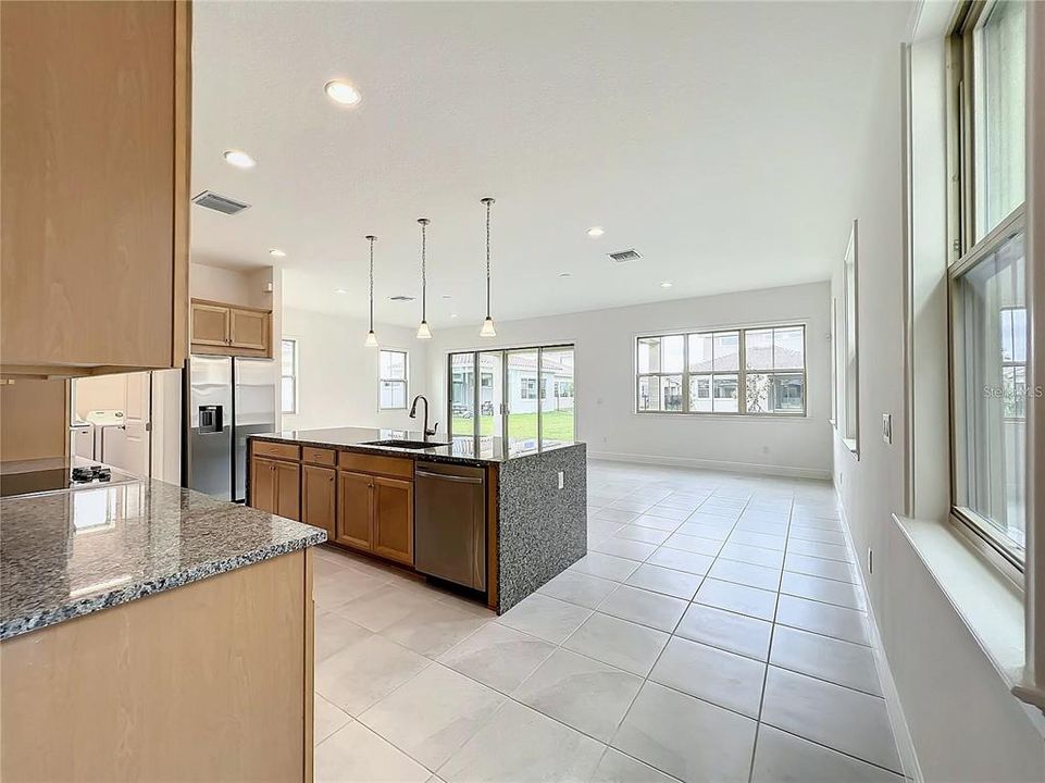 For Rent: $3,450 (3 beds, 3 baths, 2175 Square Feet)