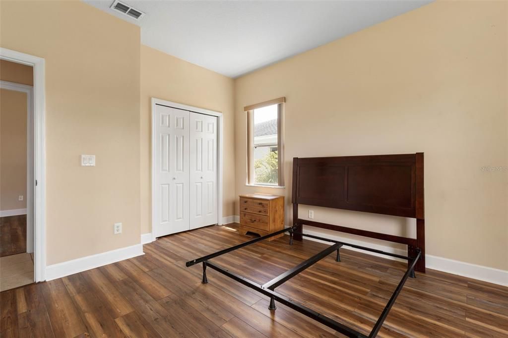 En Venta: $329,900 (3 camas, 2 baños, 2040 Pies cuadrados)