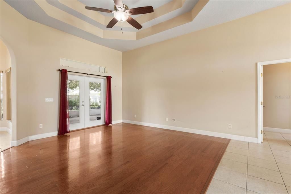 En Venta: $329,900 (3 camas, 2 baños, 2040 Pies cuadrados)