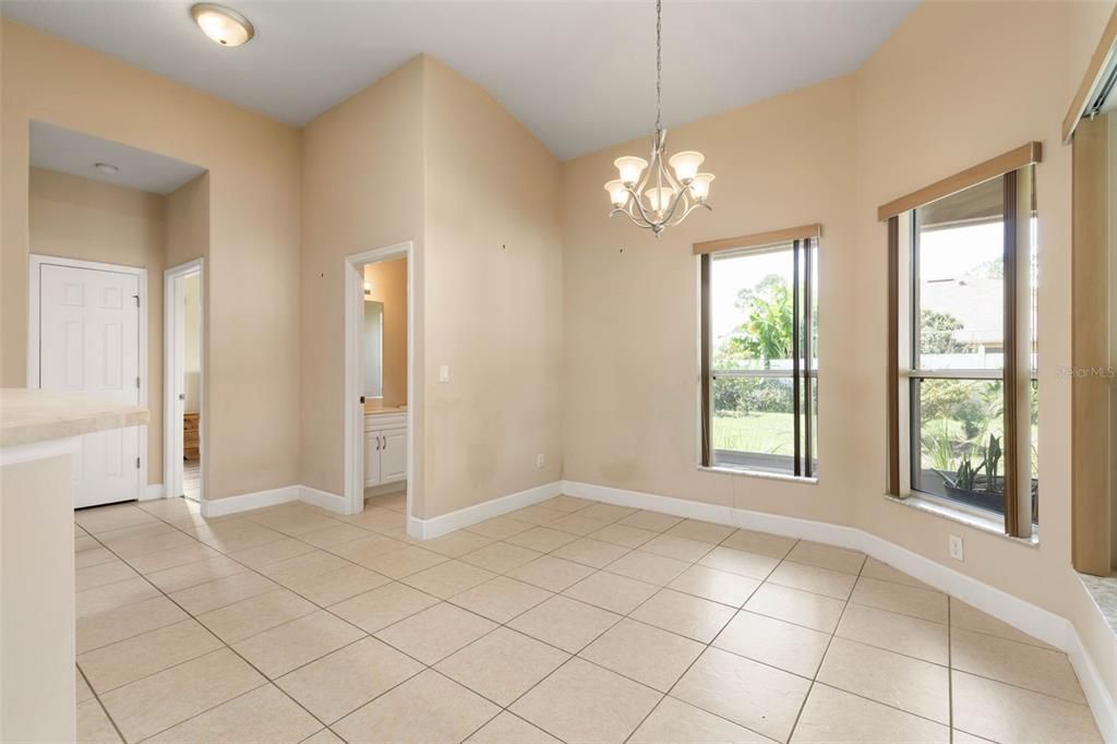 En Venta: $329,900 (3 camas, 2 baños, 2040 Pies cuadrados)