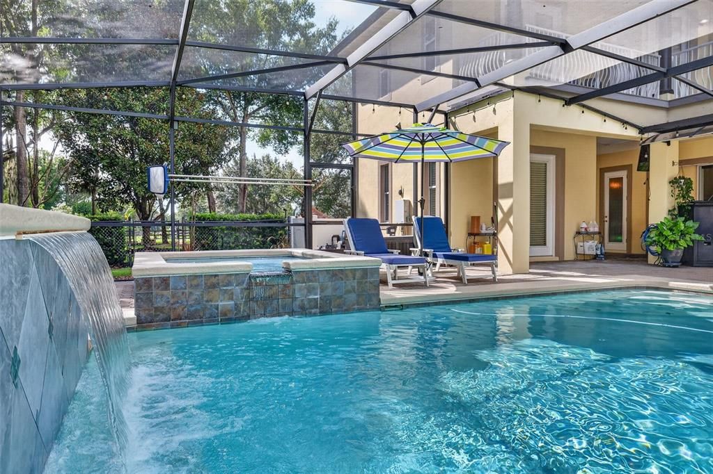 En Venta: $979,000 (4 camas, 3 baños, 3202 Pies cuadrados)