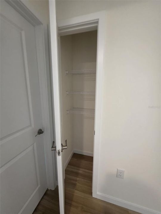 For Rent: $2,000 (3 beds, 2 baths, 1672 Square Feet)