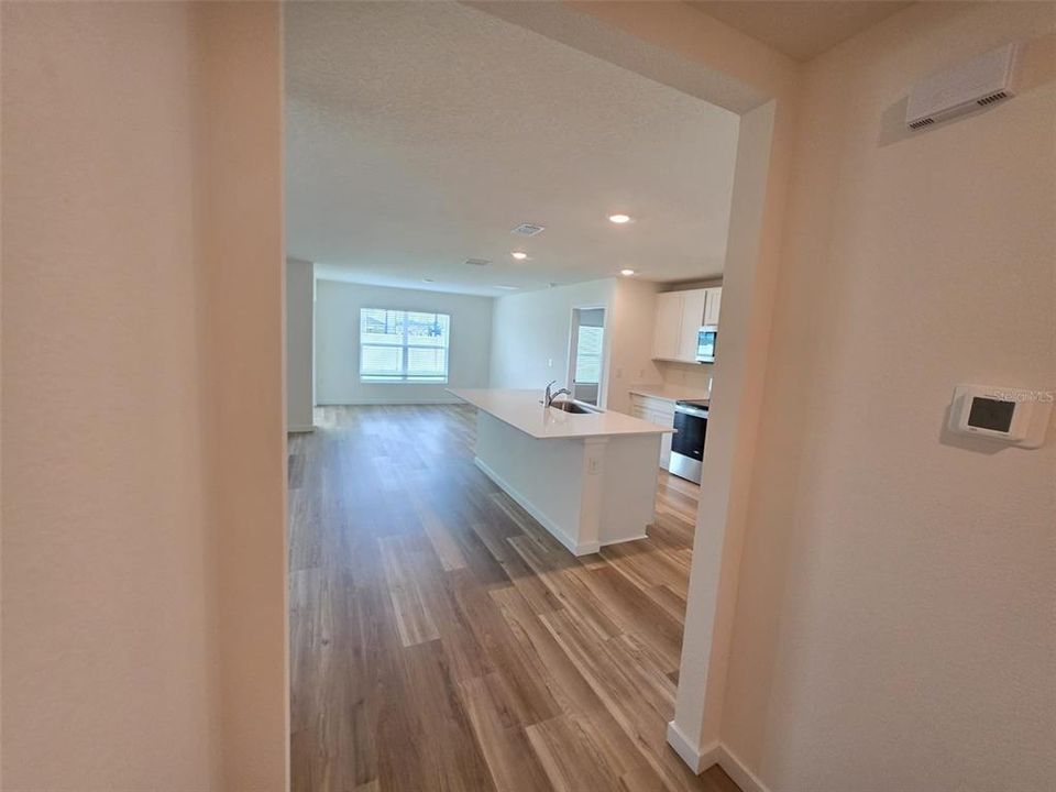 For Rent: $2,000 (3 beds, 2 baths, 1672 Square Feet)